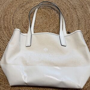 Kate Spade New York Ash Street Logo Triple Compartment Tote bag